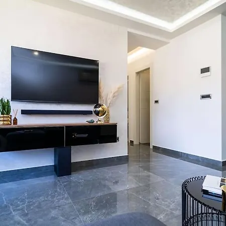 Anavi Apartment