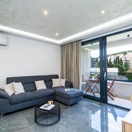 Anavi Apartment