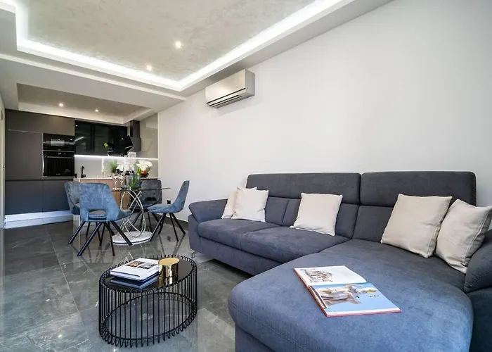 Anavi Apartment *